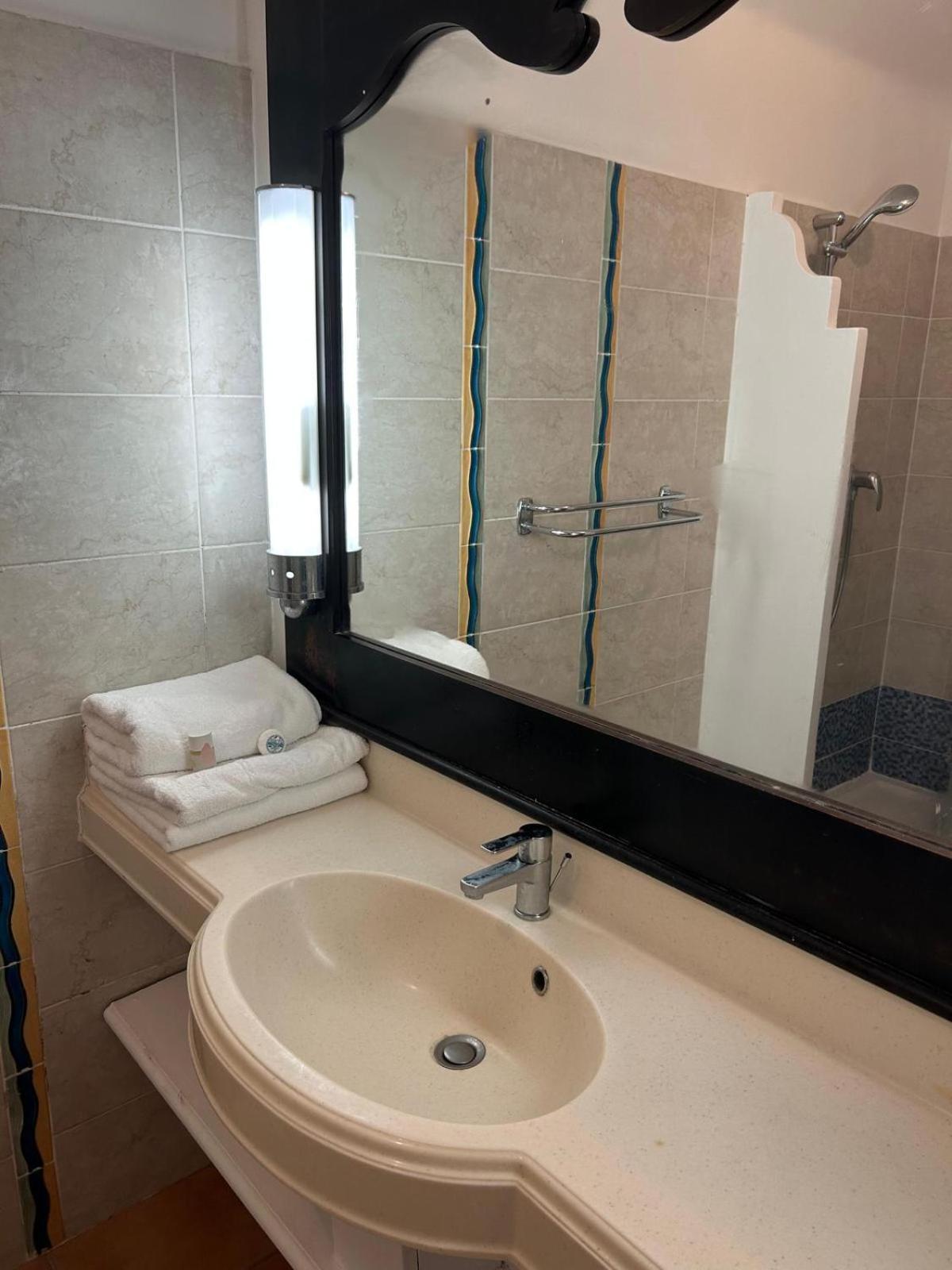 Grand Studio Vue Mer Exceptionnelle, Piscines, Plages. サンタンヌ エクステリア 写真